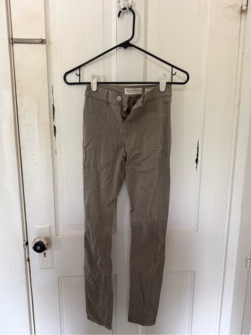Bullhead Women's Slim Jeggings in Olive